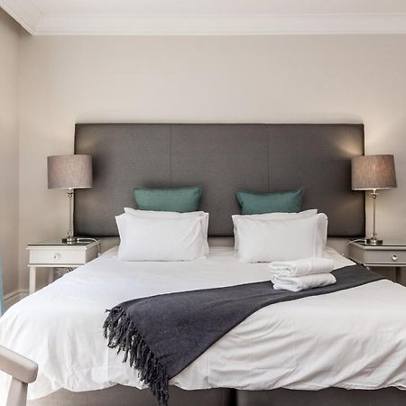 Trendy Apartment In Thibault Square City Centre Cape Town Exterior photo
